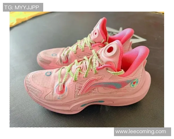 篮球与足球明星鞋款大揭秘运动潮流的时尚风向标 篮球与足球明星鞋款大揭秘运动潮流的时尚风向标