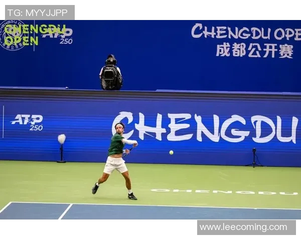 南京网球队的节奏揭秘：网球巨献背后的故事与魅力