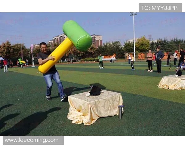 桑巴足球操:融合激情与健康的全新健身方式,让你在运动中享受快乐与活力 桑巴足球操:融合激情与健康的全新健身方式,让你在运动中享受快乐与活力